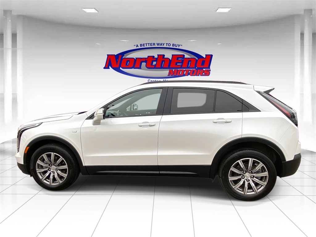 2023 Cadillac XT4 Sport photo 3