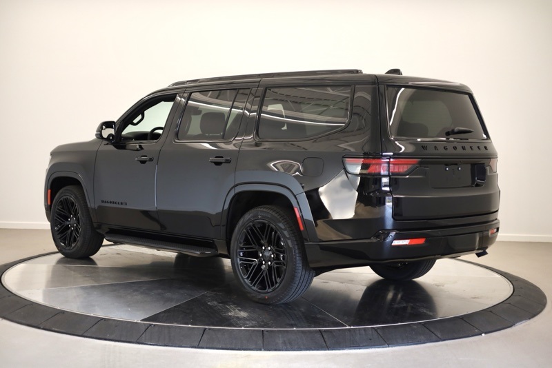 2025 Jeep Wagoneer Series II photo 4