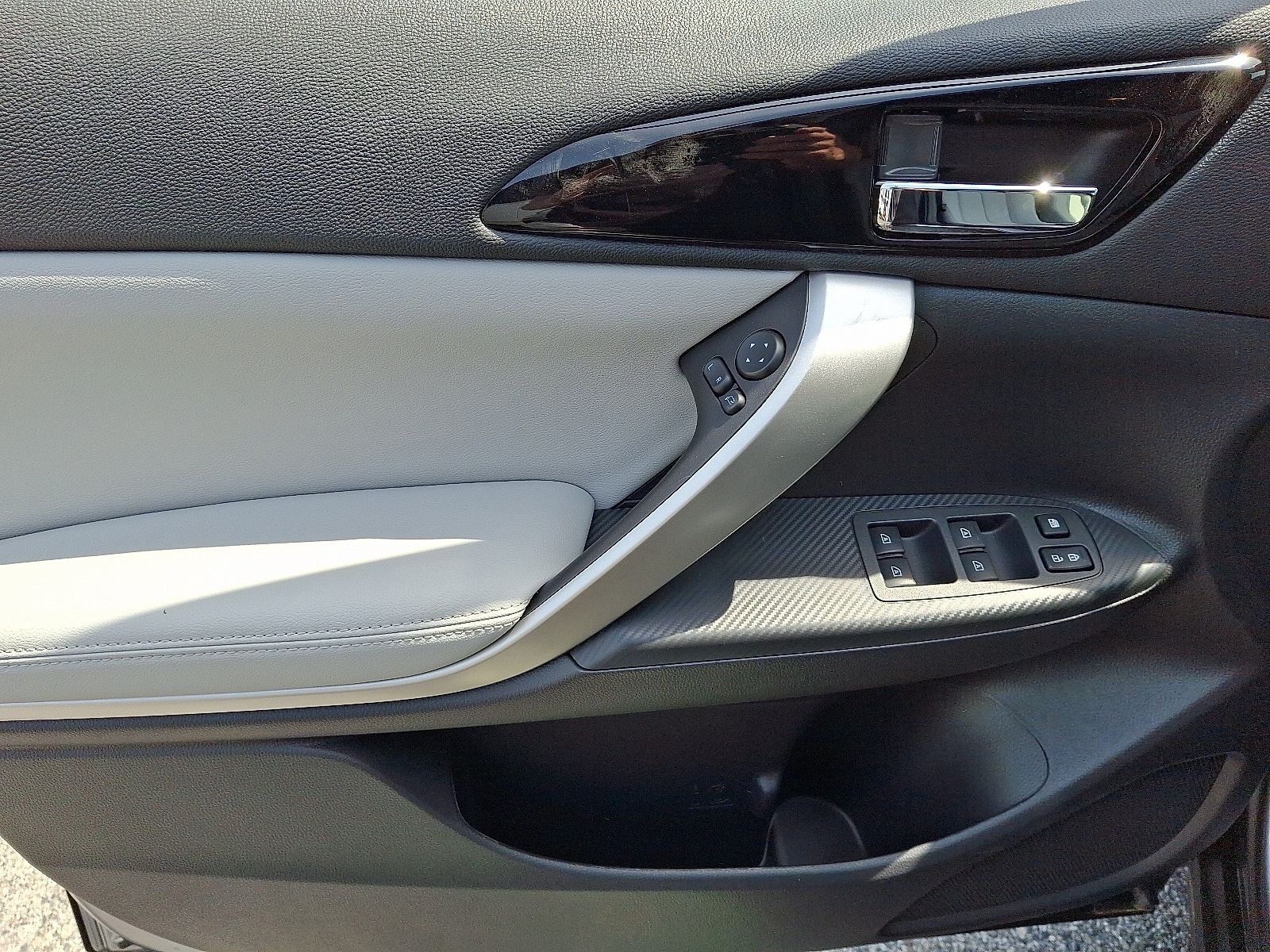 2025 Mitsubishi Eclipse Cross SEL photo 11