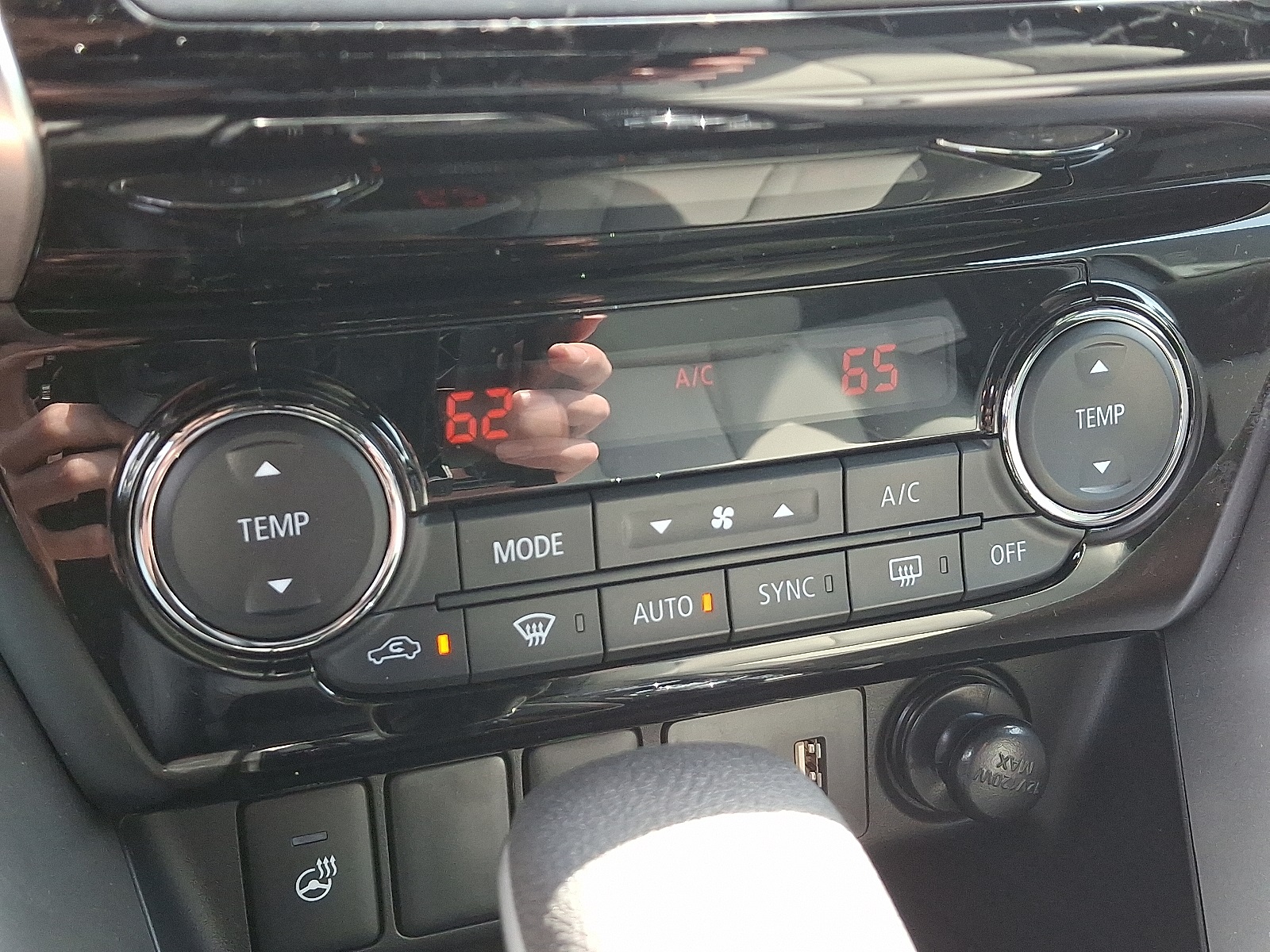 2025 Mitsubishi Eclipse Cross SEL photo 14