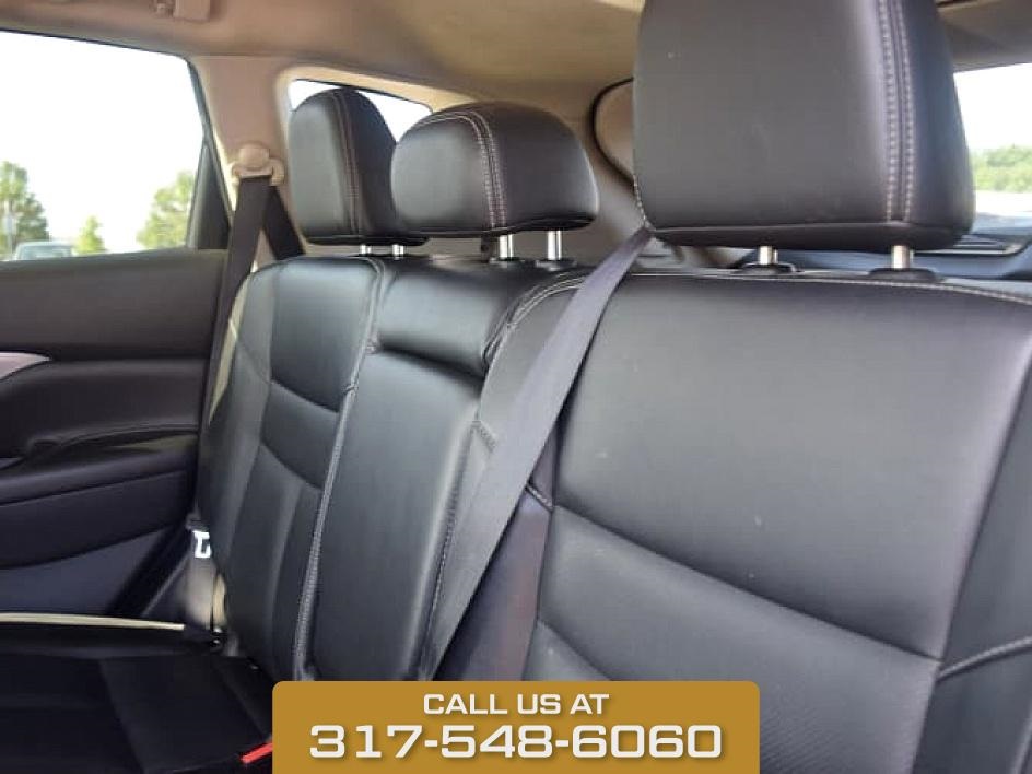 2023 Gun Metallic Nissan Murano SL FWD SUV