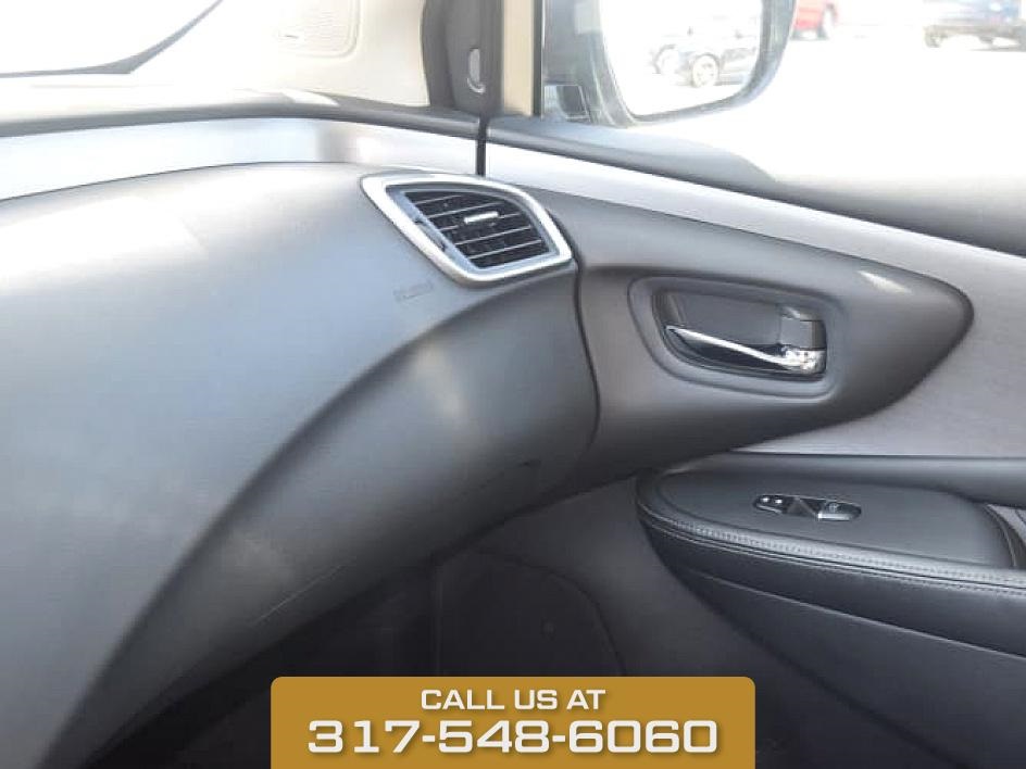 2023 Gun Metallic Nissan Murano SL FWD SUV