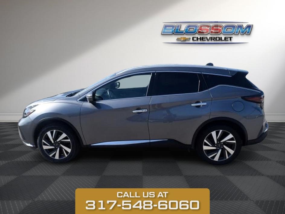2023 Gun Metallic Nissan Murano SL FWD SUV