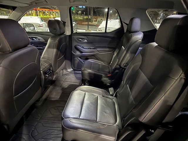 used 2021 Chevrolet Traverse car, priced at $29,417