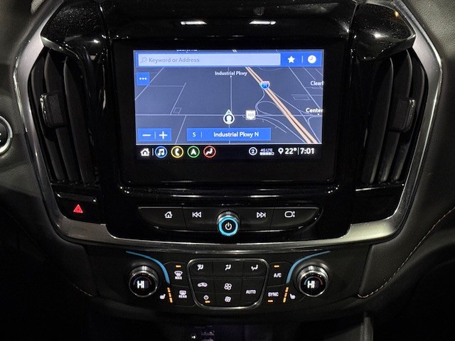 used 2021 Chevrolet Traverse car, priced at $29,417