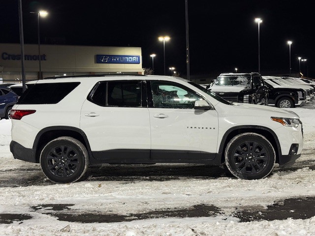 used 2021 Chevrolet Traverse car, priced at $29,417