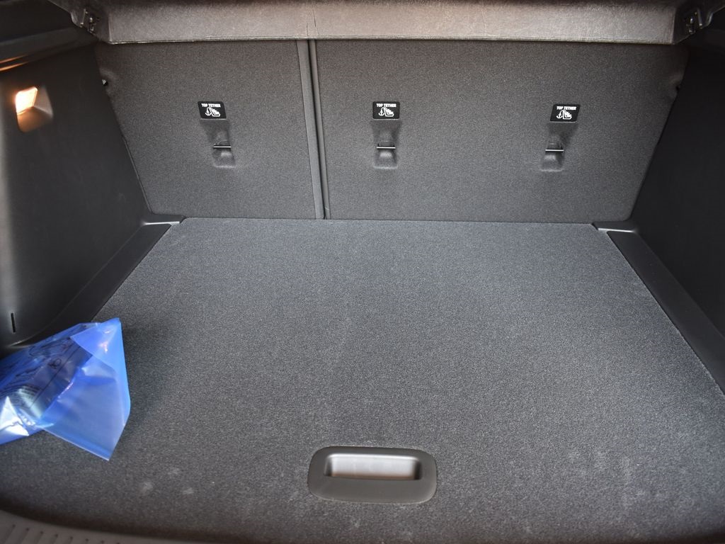 2025 Sterling Chevrolet Trax LT FWD SUV
