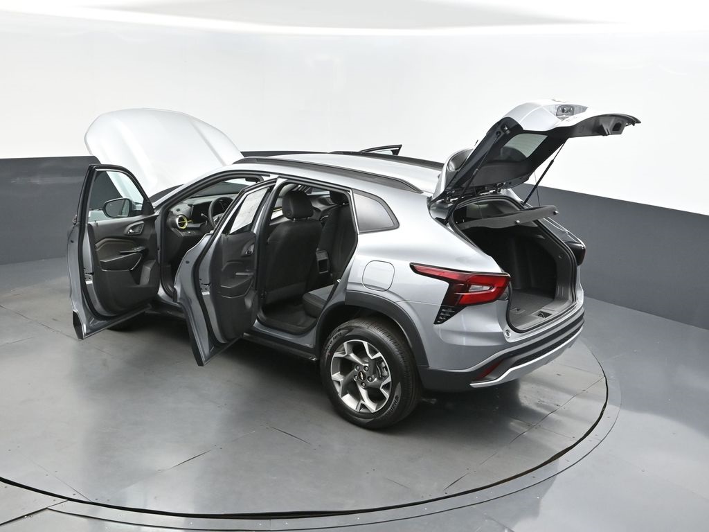2025 Sterling Chevrolet Trax LT FWD SUV