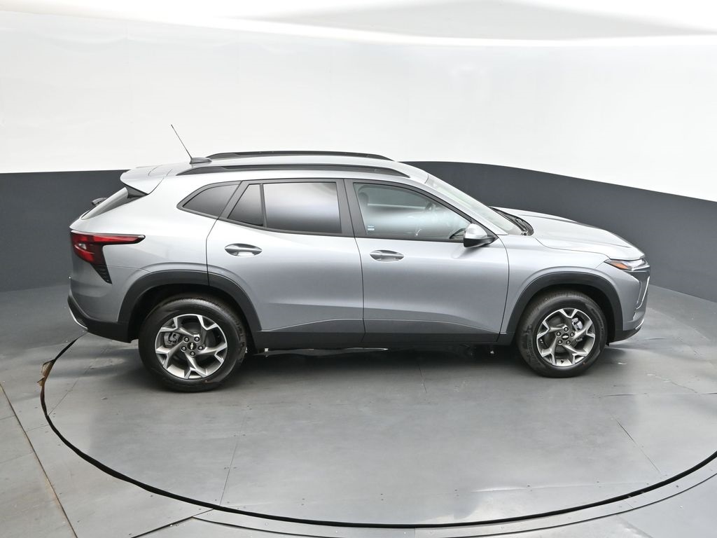 2025 Sterling Chevrolet Trax LT FWD SUV