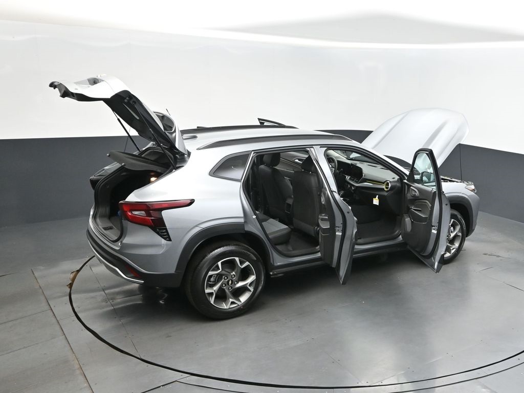2025 Sterling Chevrolet Trax LT FWD SUV