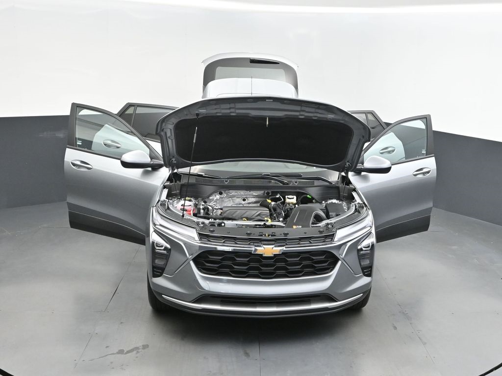 2025 Sterling Chevrolet Trax LT FWD SUV