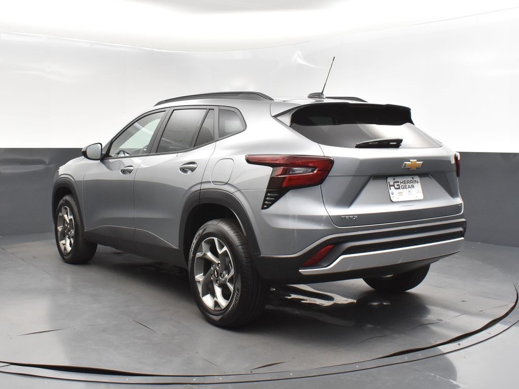 2025 Sterling Chevrolet Trax LT FWD SUV