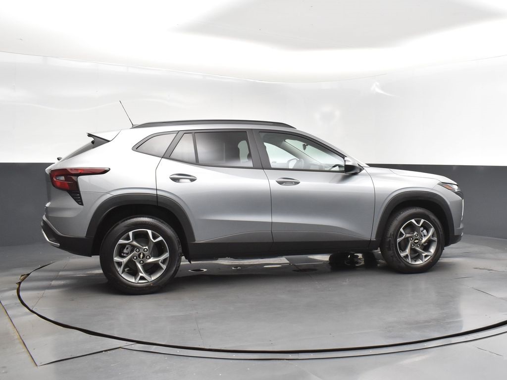 2025 Sterling Chevrolet Trax LT FWD SUV