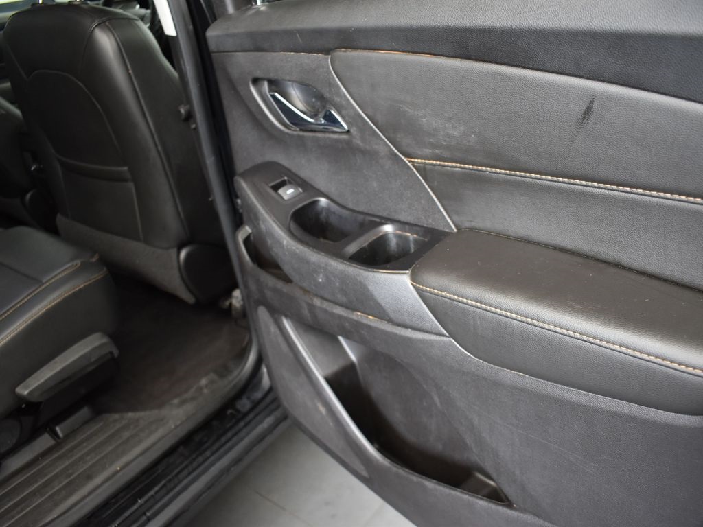 2019 Mosaic Black Metallic Chevrolet Traverse 3LT FWD SUV