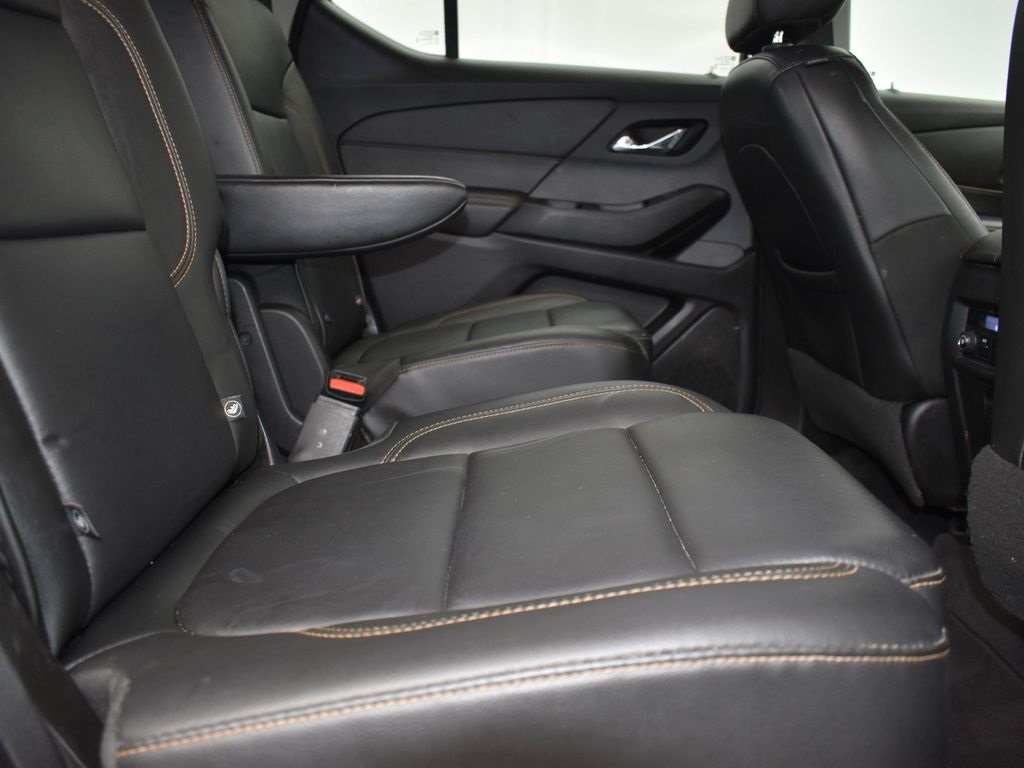 2019 Mosaic Black Metallic Chevrolet Traverse 3LT FWD SUV