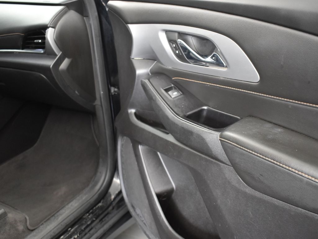 2019 Mosaic Black Metallic Chevrolet Traverse 3LT FWD SUV