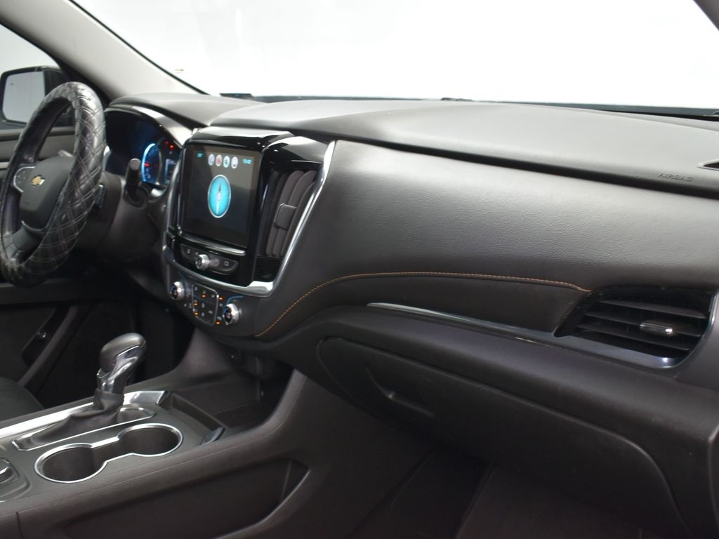 2019 Mosaic Black Metallic Chevrolet Traverse 3LT FWD SUV