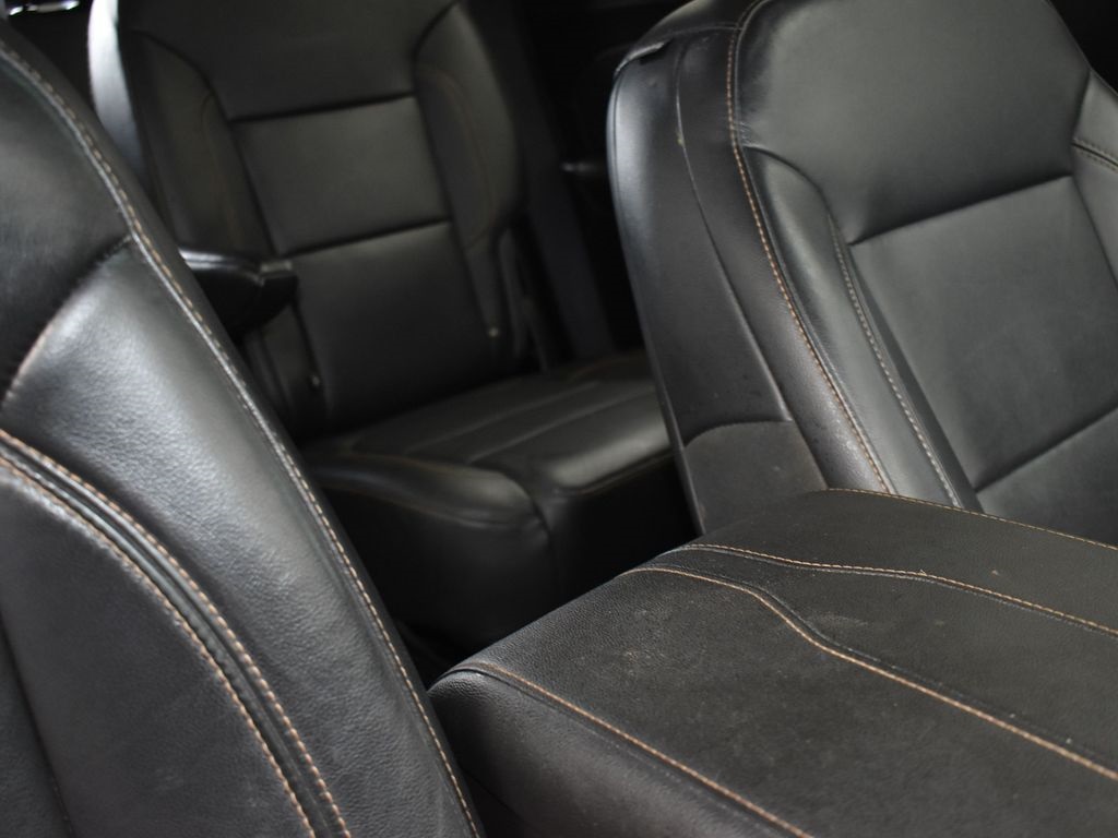 2019 Mosaic Black Metallic Chevrolet Traverse 3LT FWD SUV