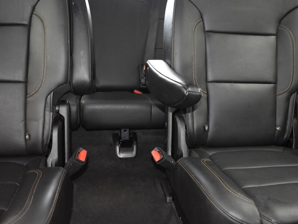 2019 Mosaic Black Metallic Chevrolet Traverse 3LT FWD SUV