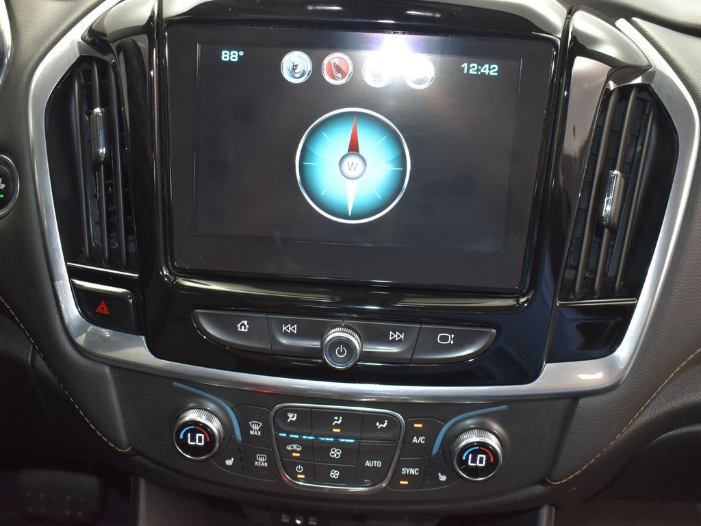 2019 Mosaic Black Metallic Chevrolet Traverse 3LT FWD SUV
