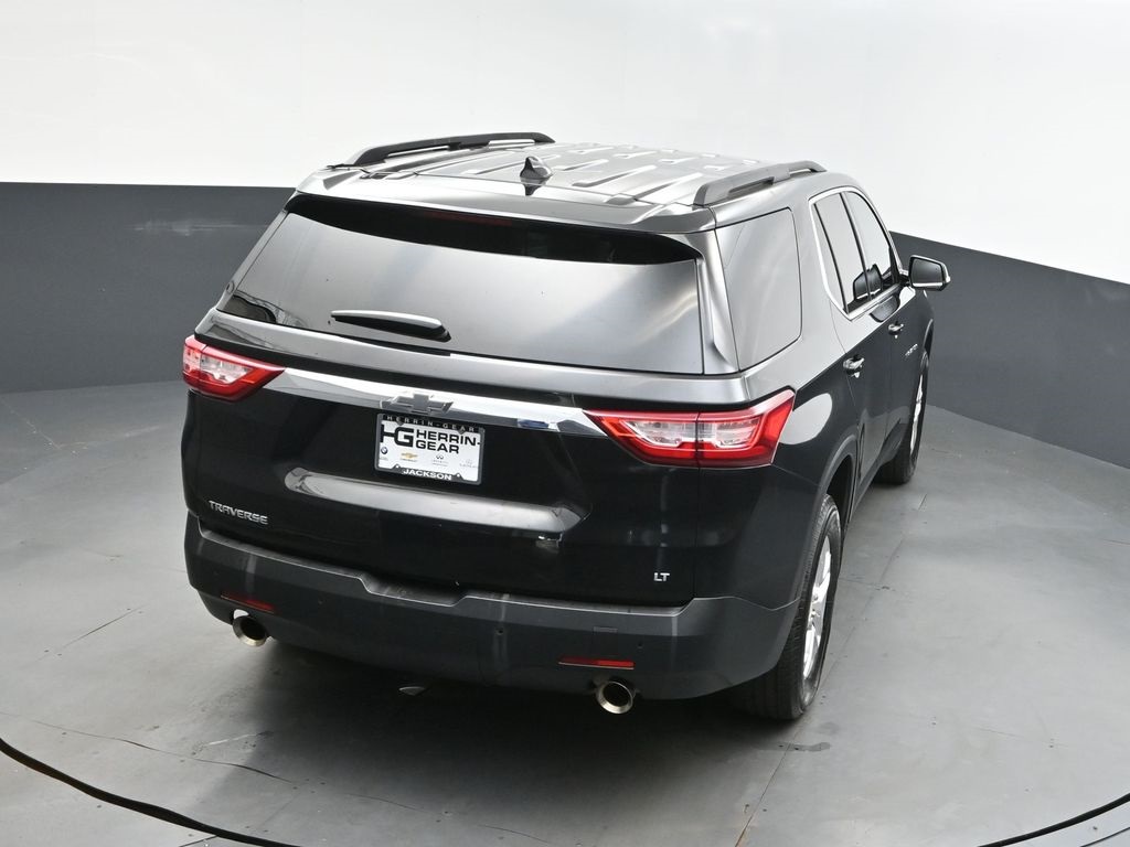 2019 Mosaic Black Metallic Chevrolet Traverse 3LT FWD SUV