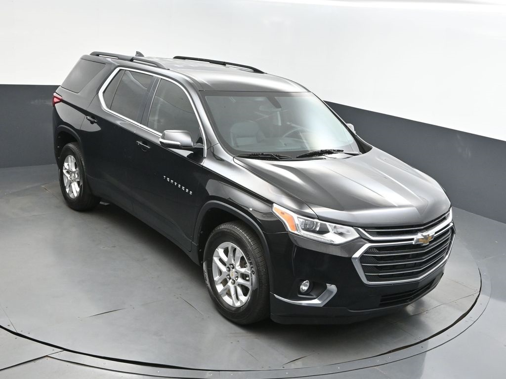 2019 Mosaic Black Metallic Chevrolet Traverse 3LT FWD SUV