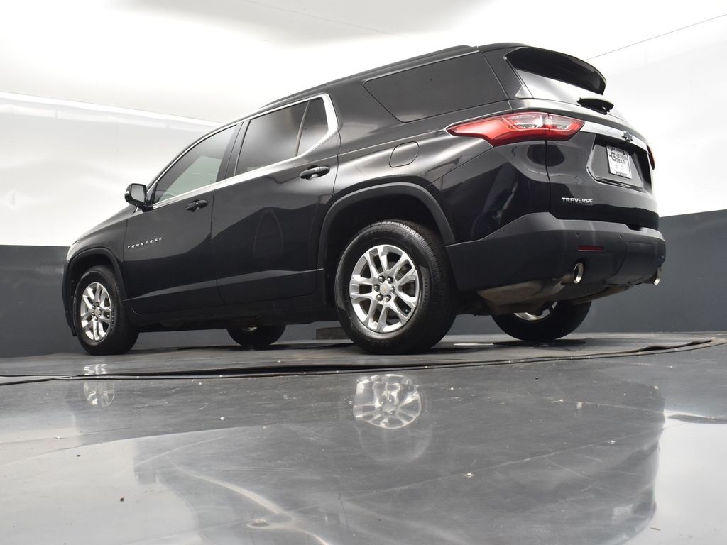2019 Mosaic Black Metallic Chevrolet Traverse 3LT FWD SUV