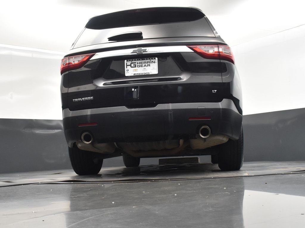 2019 Mosaic Black Metallic Chevrolet Traverse 3LT FWD SUV
