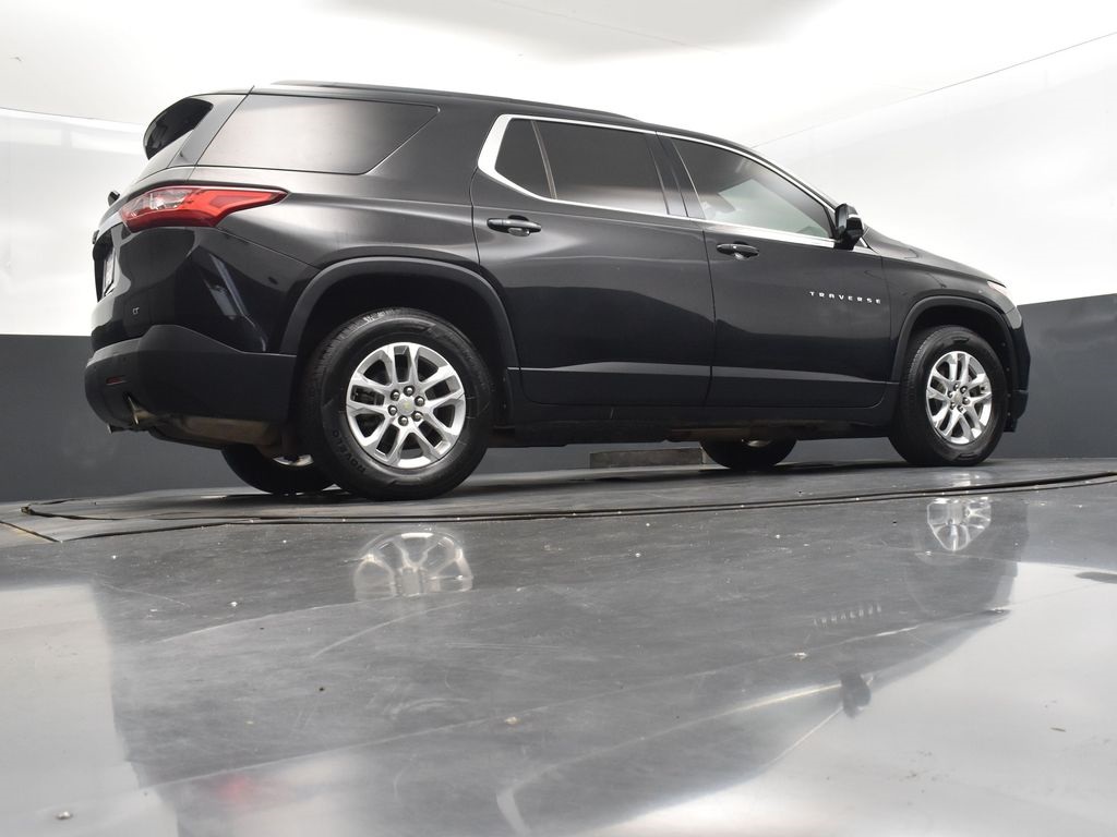 2019 Mosaic Black Metallic Chevrolet Traverse 3LT FWD SUV