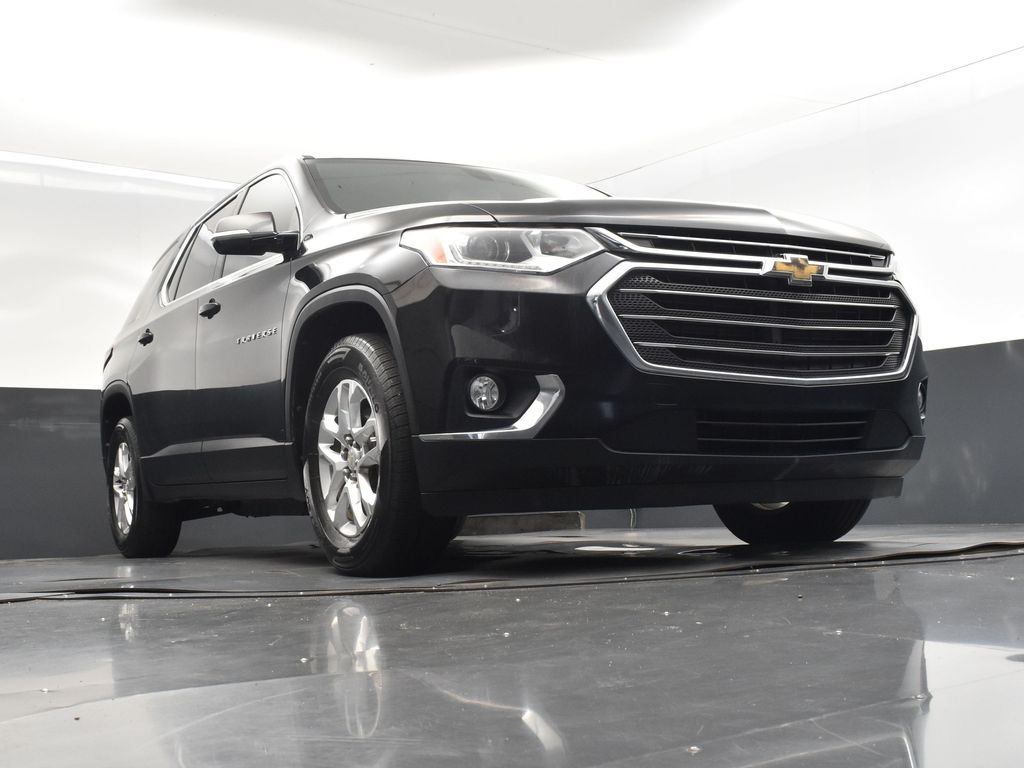 2019 Mosaic Black Metallic Chevrolet Traverse 3LT FWD SUV