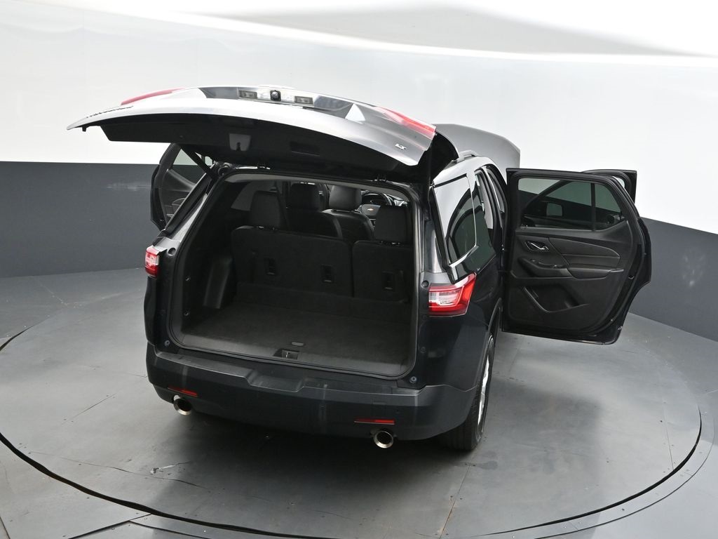 2019 Mosaic Black Metallic Chevrolet Traverse 3LT FWD SUV
