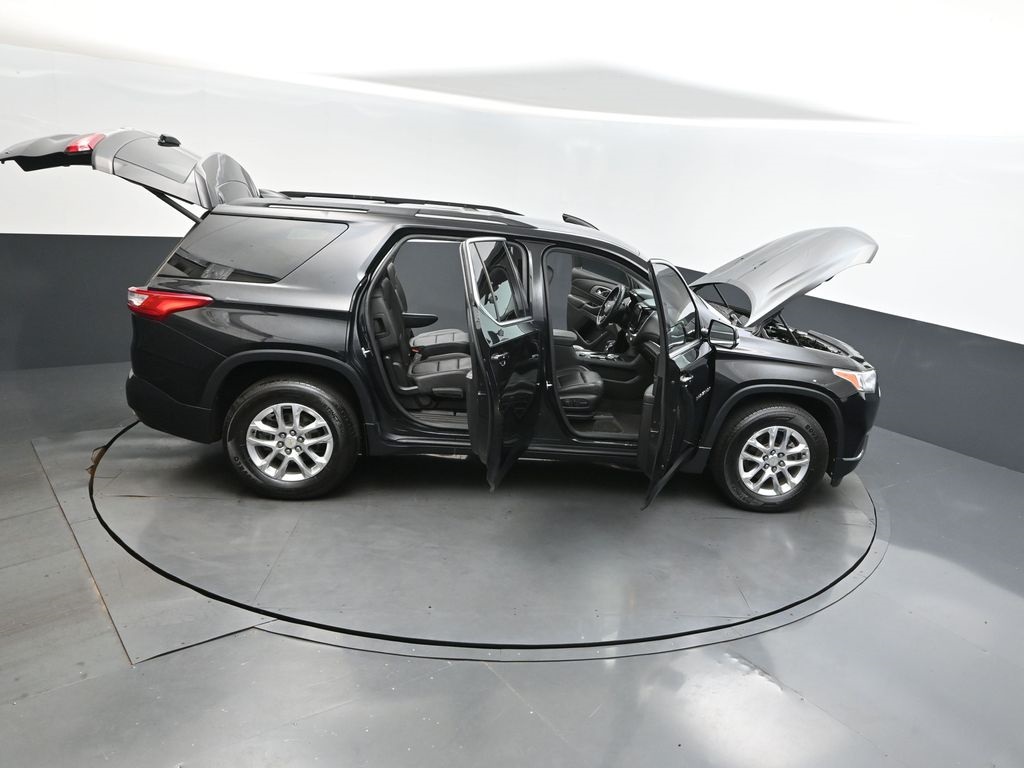 2019 Mosaic Black Metallic Chevrolet Traverse 3LT FWD SUV