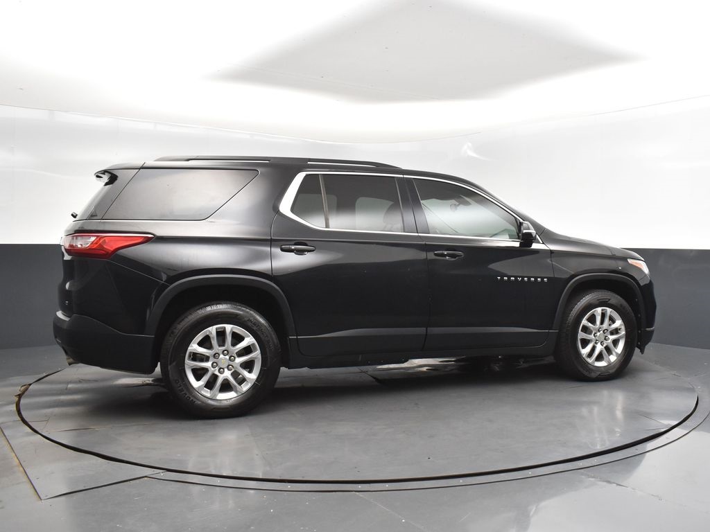 2019 Mosaic Black Metallic Chevrolet Traverse 3LT FWD SUV