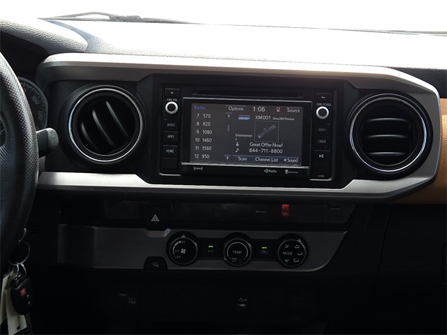 2016 Toyota Tacoma SR5 Double Cab photo 8