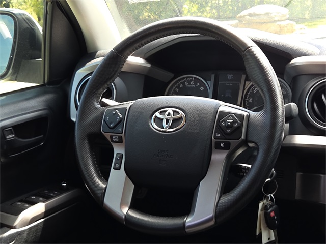 2016 Toyota Tacoma SR5 Double Cab photo 9