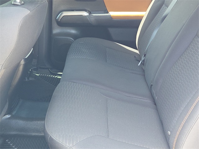 2016 Toyota Tacoma SR5 Double Cab photo 11