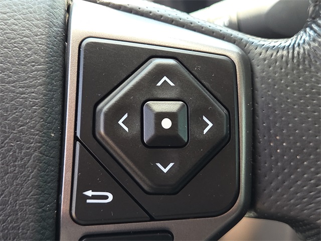 2016 Toyota Tacoma SR5 Double Cab photo 18