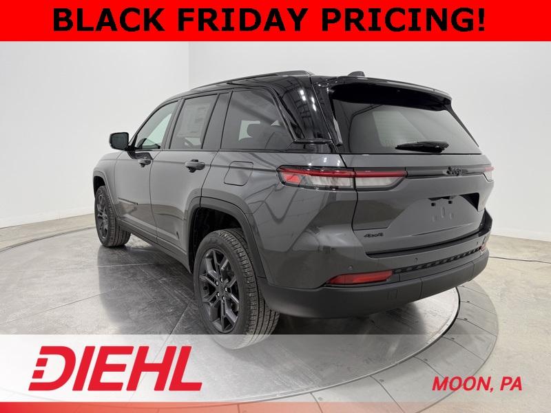 2025 Jeep Grand Cherokee Limited photo 2