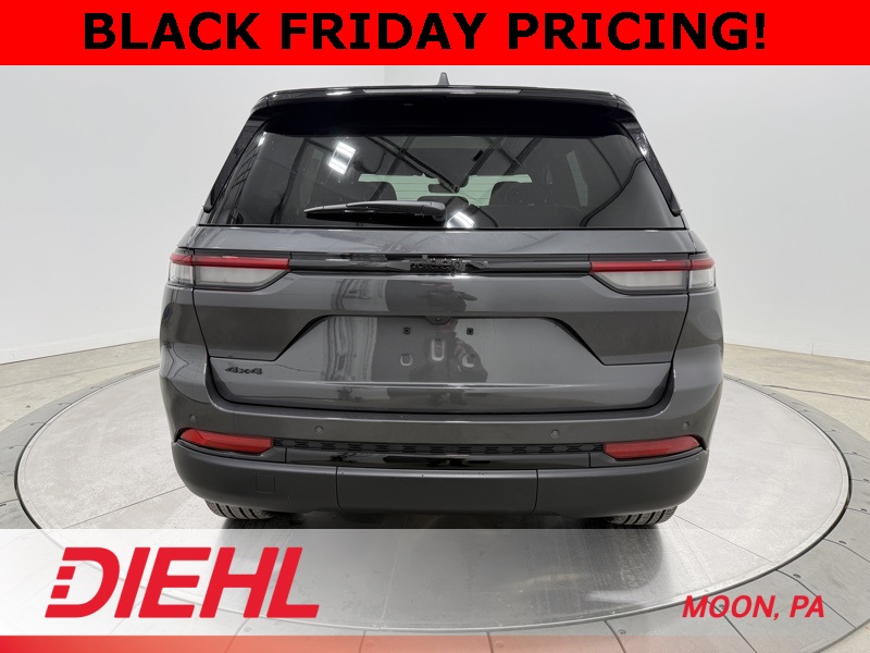 2025 Jeep Grand Cherokee Limited photo 3