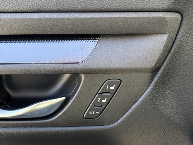 new 2026 Honda CR-V Hybrid car, priced at $41,675