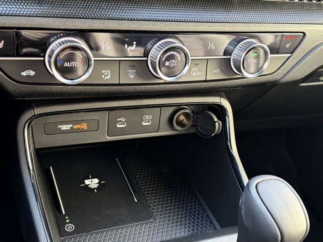 new 2026 Honda CR-V Hybrid car, priced at $41,675