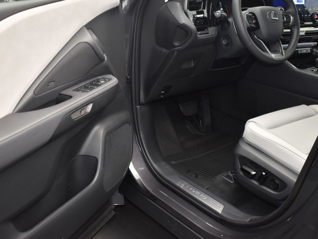 2025 Lexus TX 350 Luxury photo 9