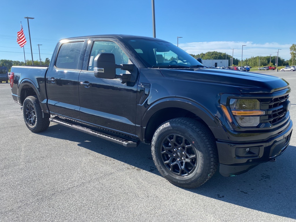 2025 Ford F-150 XLT photo 4