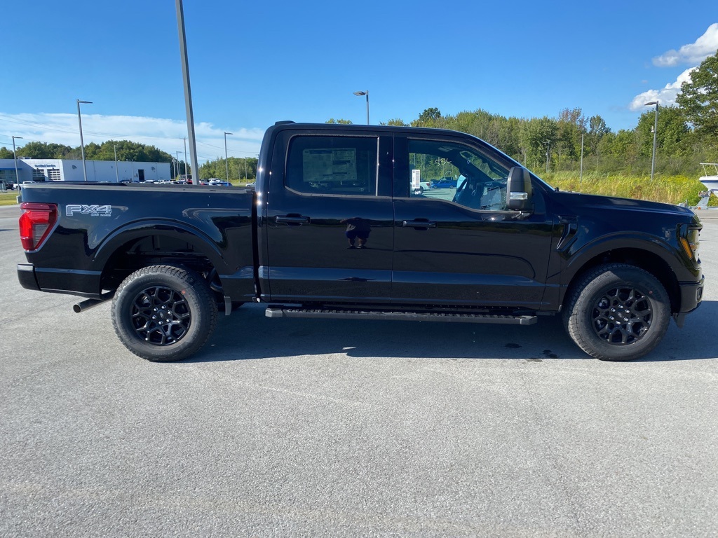 2025 Ford F-150 XLT photo 12