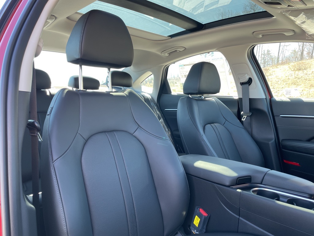 2025 Hyundai Sonata Hybrid Limited photo 12