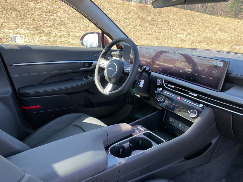 2025 Hyundai Sonata Hybrid Limited photo 13