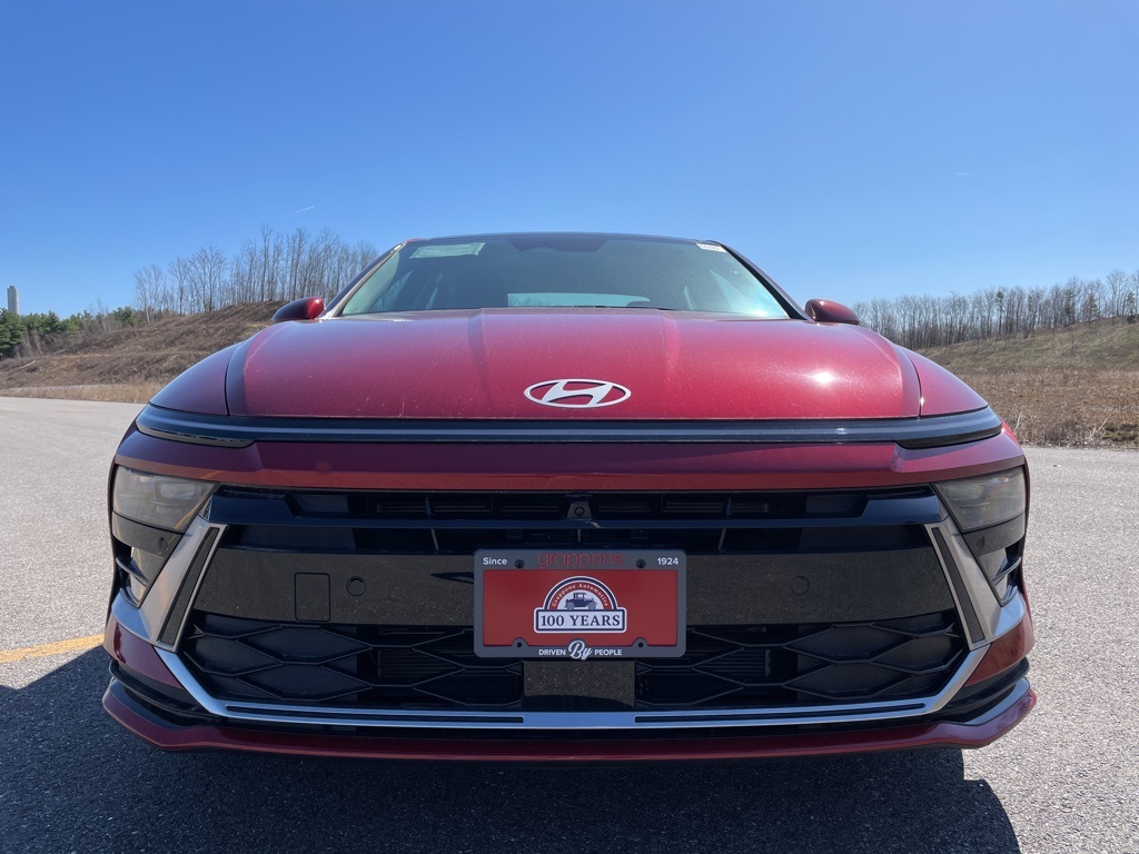 2025 Hyundai Sonata Hybrid Limited photo 2