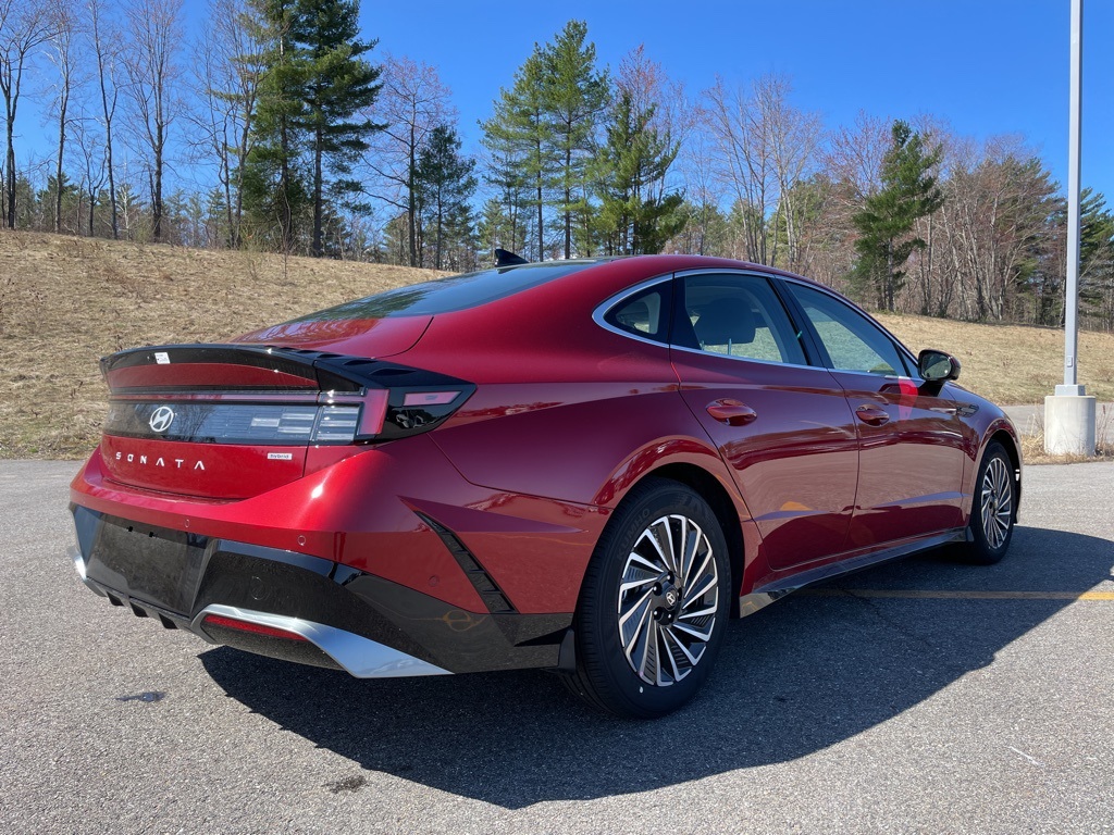 2025 Hyundai Sonata Hybrid Limited photo 5