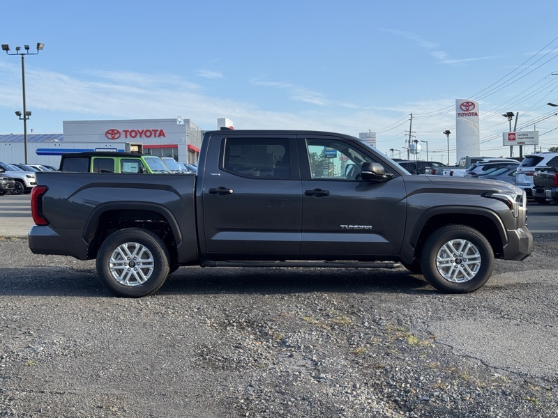 2026 Toyota Tundra SR5 photo 2