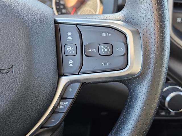 2026 Ram 1500 Warlock Crew Cab 4x4 5'7" Box